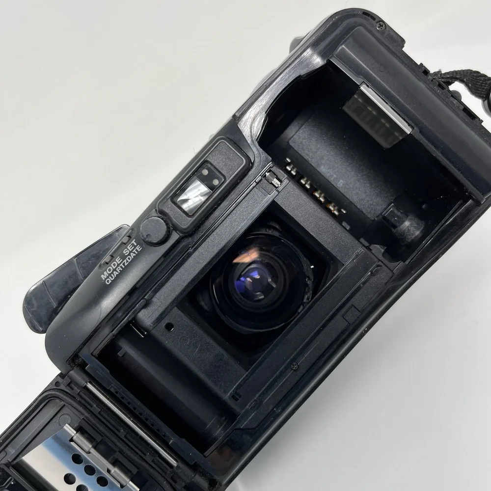Olympus Infinity Stylus Zoom 105 35mm Film Camera Black - FOR PARTS (Stuck Lens)
